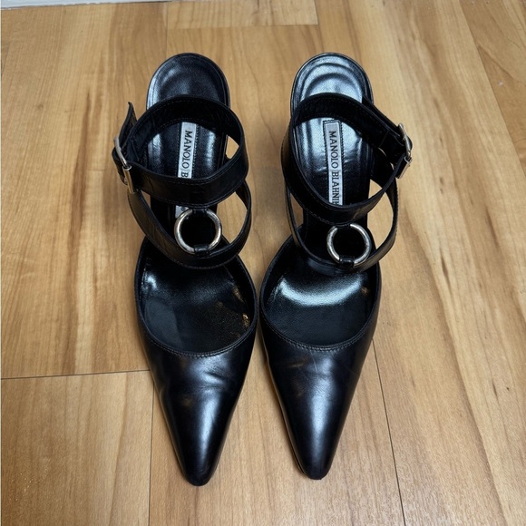Manolo Blahnik Black Ankle Strap Leather - size 39 - Picture 3 of 12